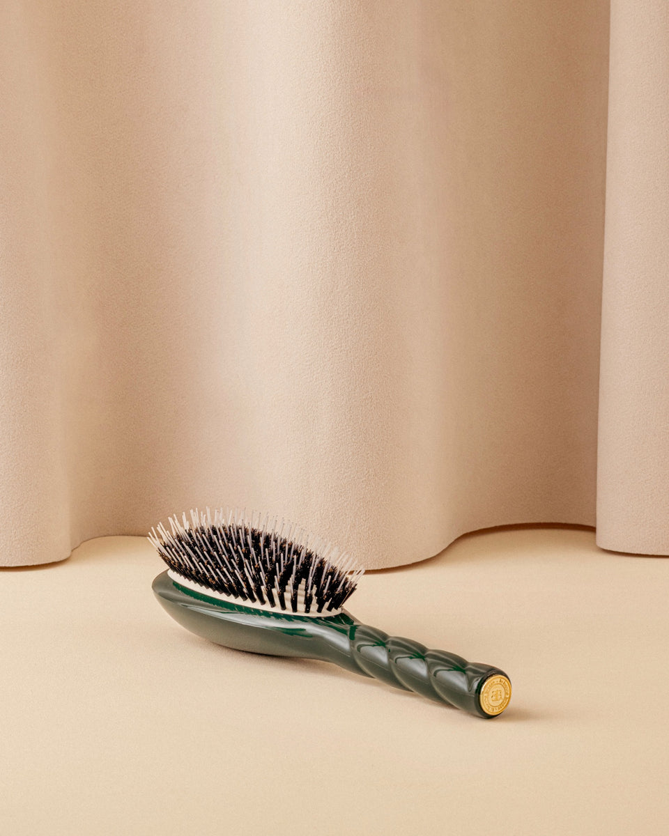 LA BONNE BROSSE N.02 The Essential Detangling & Conditioning Brush