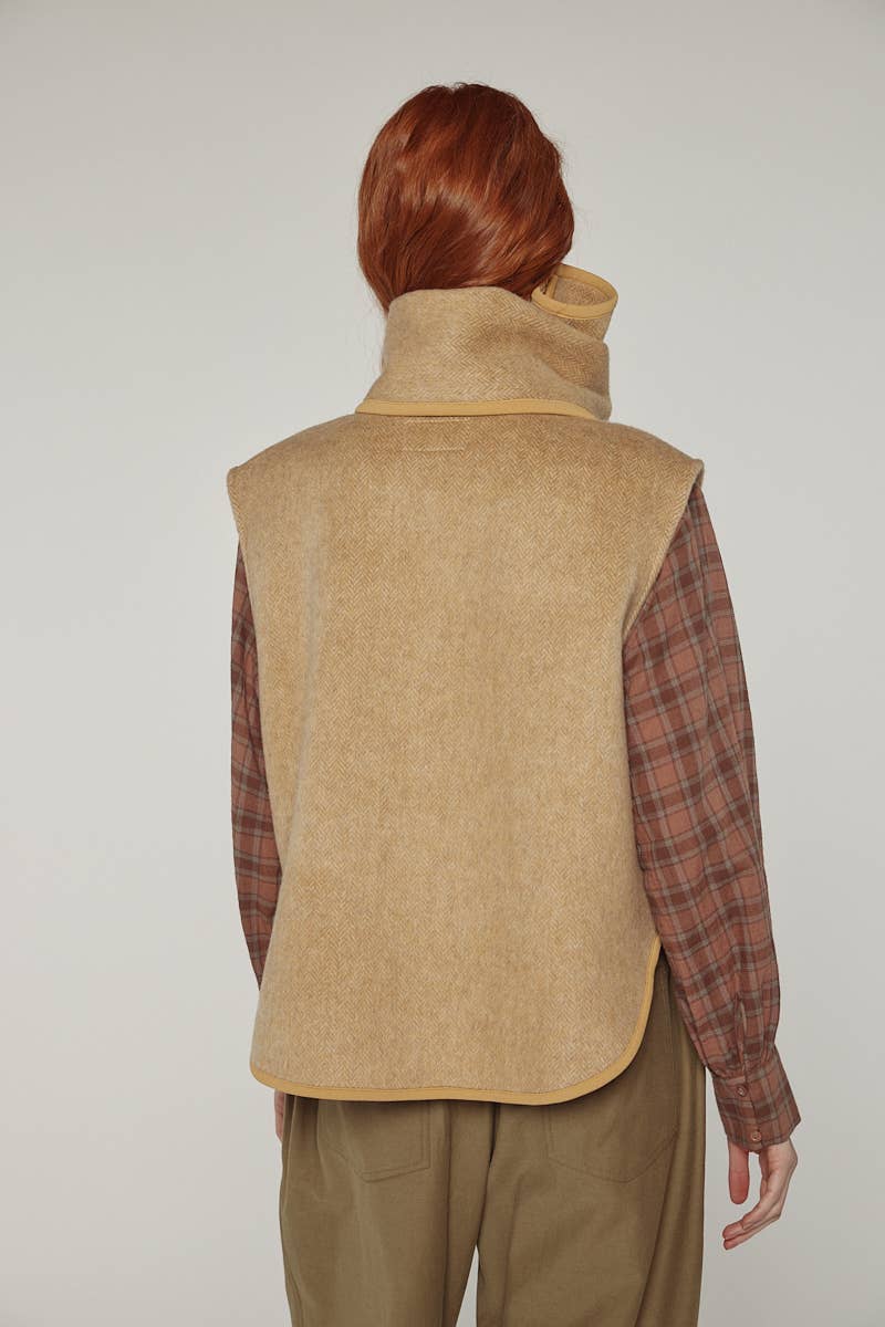 Wool-blended scarf vest: Cashews / Solid / XS/S