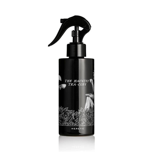HERETIC PARFUM THE HAUNTED TEA-COSY ROOM SPRAY: 200ML