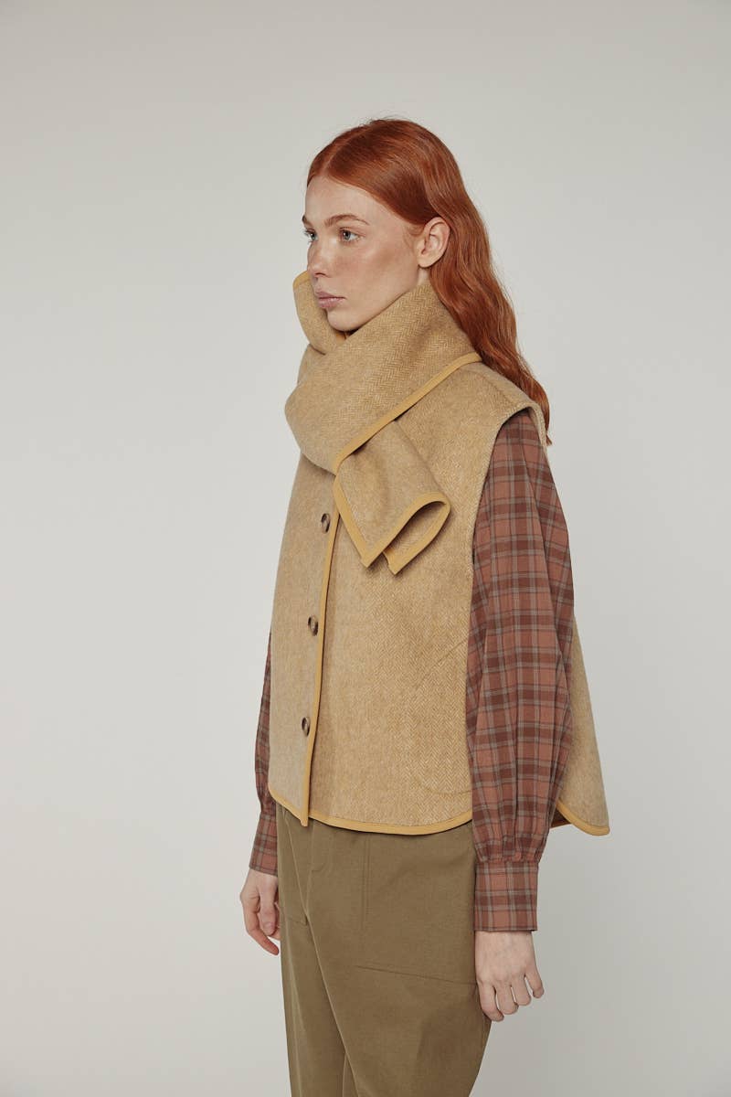 Wool-blended scarf vest: Cashews / Solid / XS/S