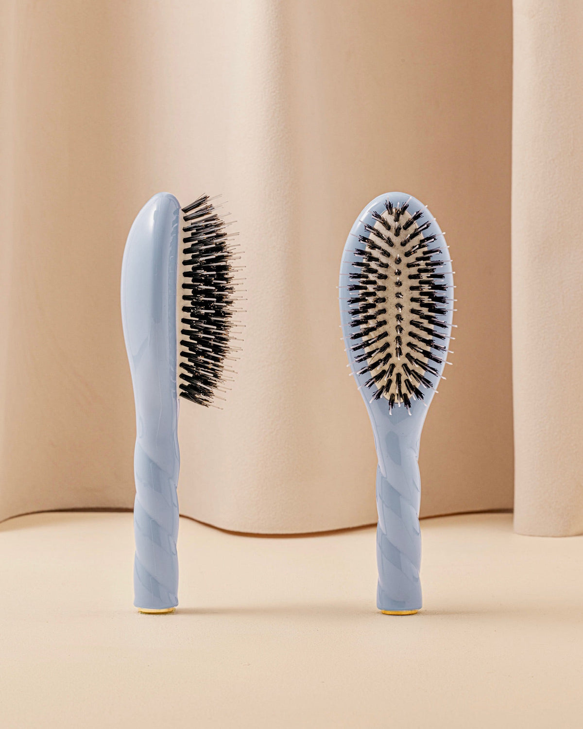 LA BONNE BROSSE N.02 The Small Care & Detangling Brush
