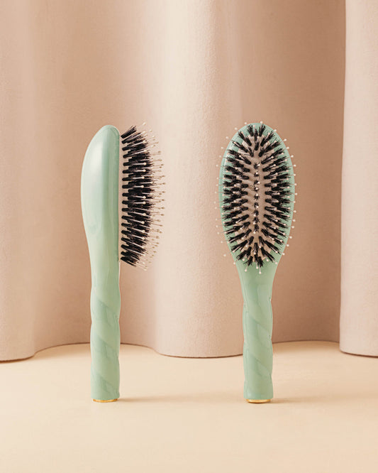 LA BONNE BROSSE N.03 The Small Sensitive Scalp Hairbrush The Gentle Essential