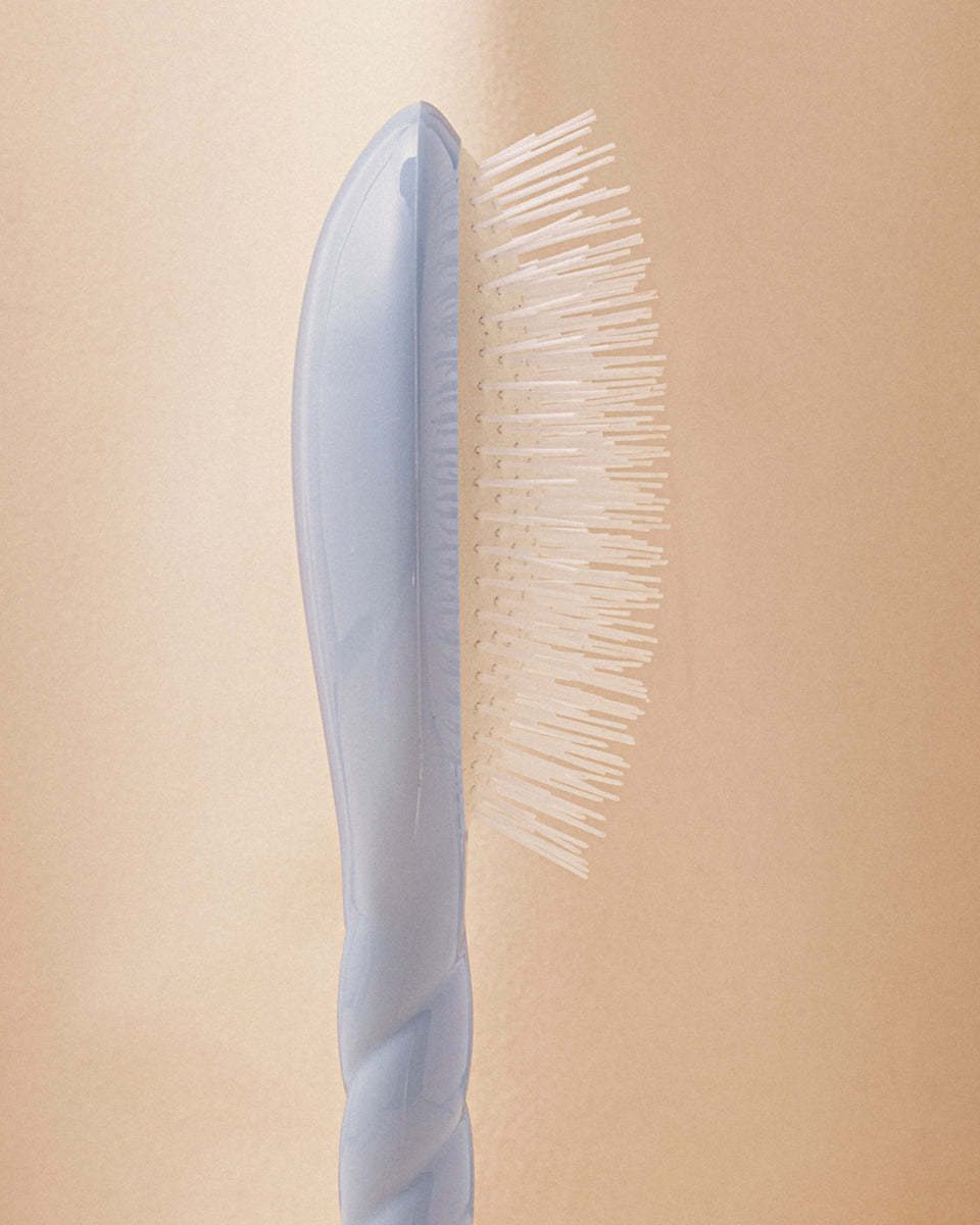 LA BONNE BROSSE N.07 The Intense Detangling and Stimulating Brush