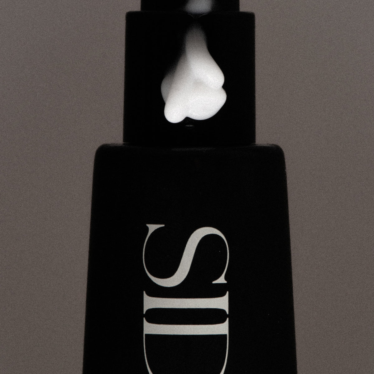 SIDIA The Hand Serum | Braless