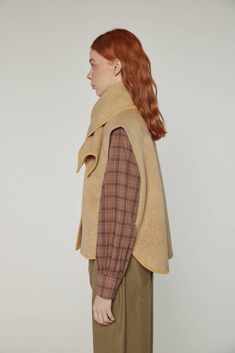 Wool-blended scarf vest: Cashews / Solid / M/L