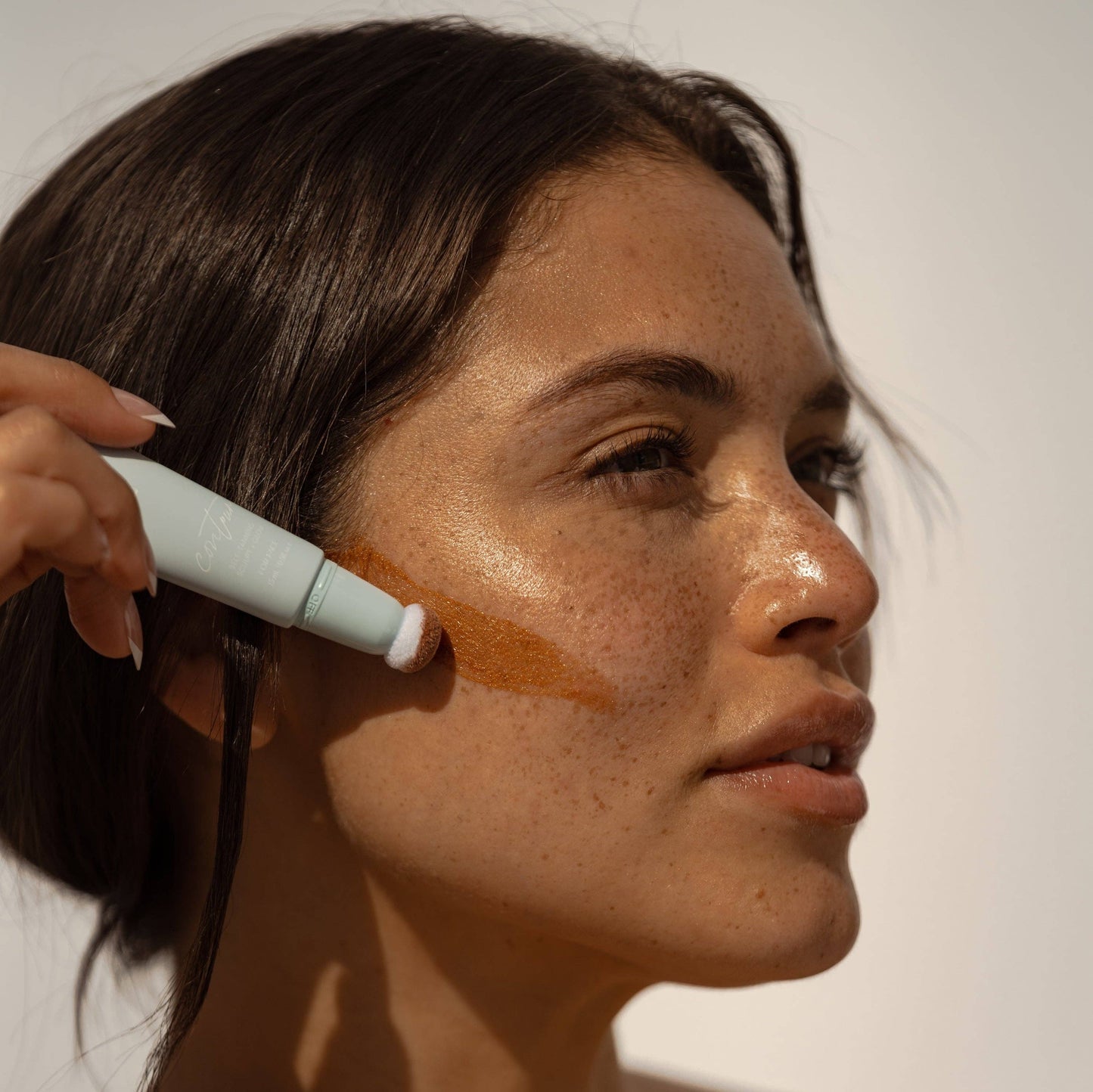 Dolce Glow by Isabel Alysa Contour Self-Tanning Sculpt + Glow