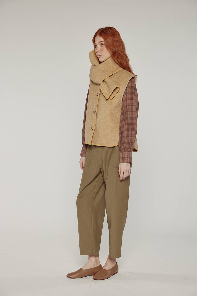 Wool-blended scarf vest: Cashews / Solid / XS/S